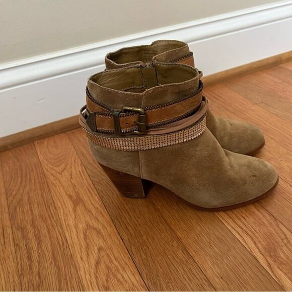 Aldo Women’s Tan Suede Brown Ankle Layered Strappy Western Heel Boots Size 7.5 - Picture 3 of 9